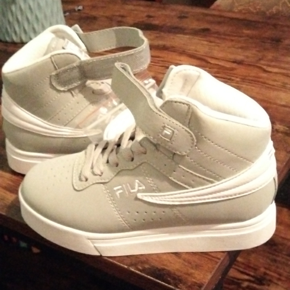 We are selling shoes the brand is fila
